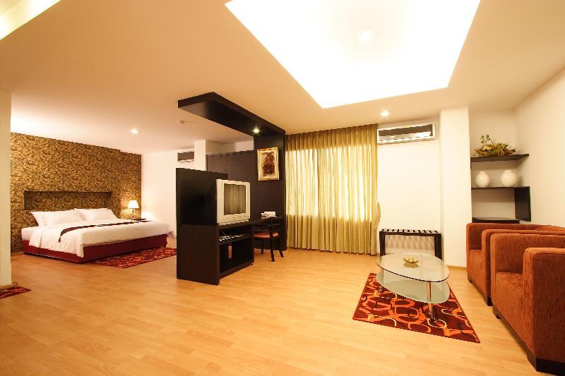Atrium Boutique Hotel Bangkok Exterior foto
